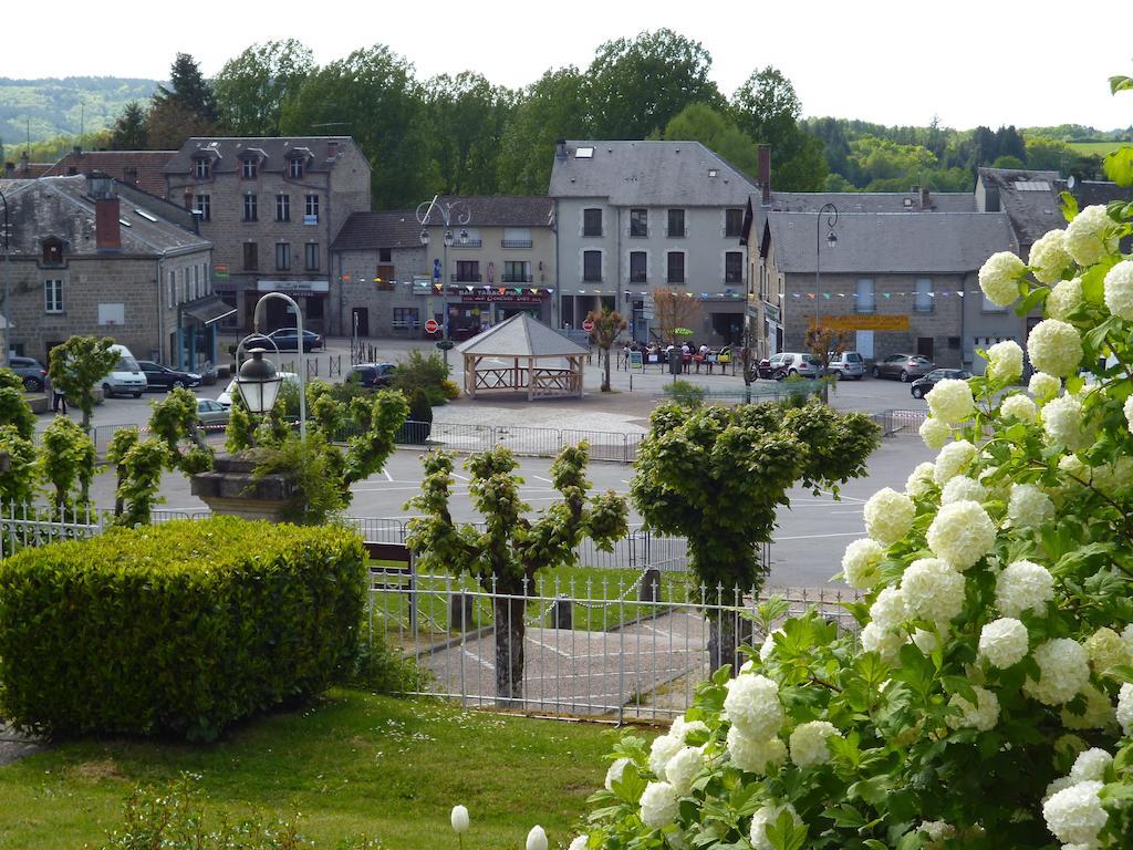 Chambres D'Hotes L'Hirondelle Du Lac Peyrat-le-Château Esterno foto